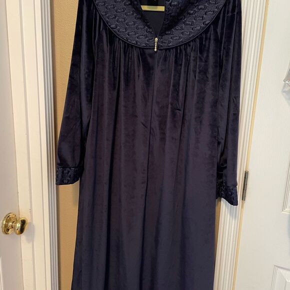 CROWNTUFT Velvet Dark Blue Women’s Vintage Substantial Robe S - Picture 3 of 15